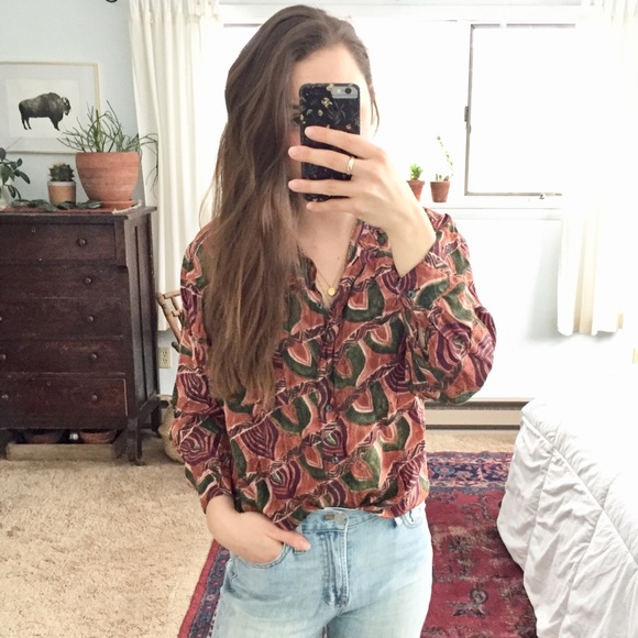 Vintage Tops - Vintage silk patterned top